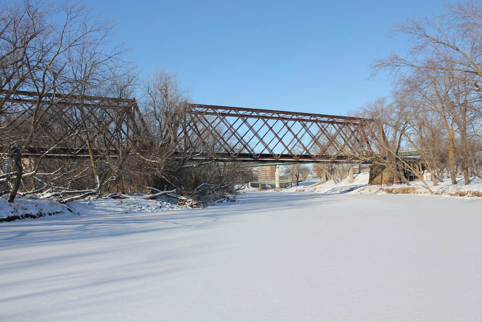 Expansion joint in arch